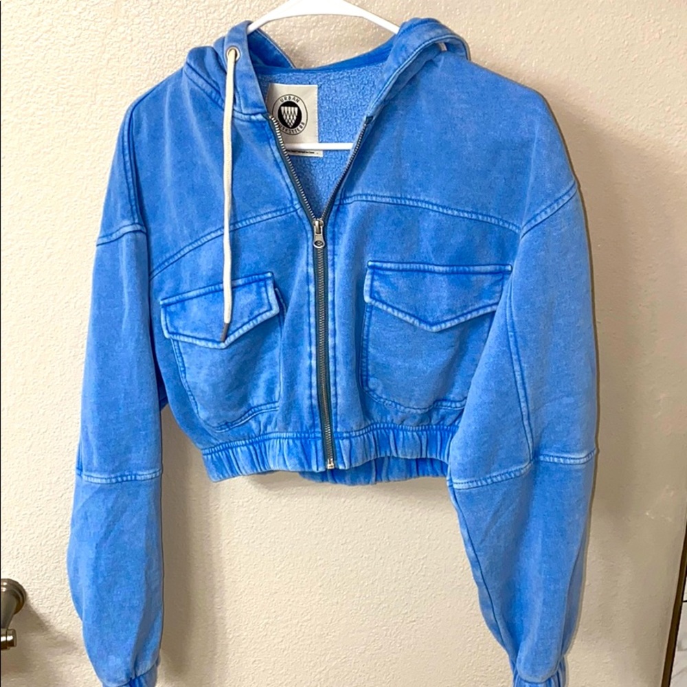 UO Cropped Hoodie